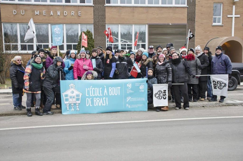 Des employés de la CSPN manifestent à Rivière-Rouge