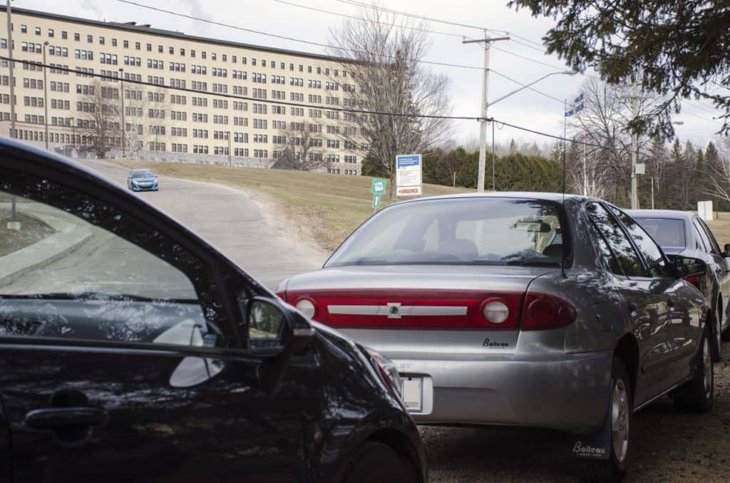 Certains refusent de payer 3$ pour le stationnement
