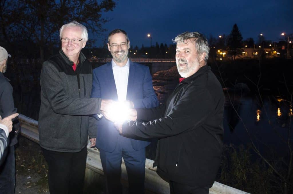 Le pont de Labelle est illuminé… en dessous