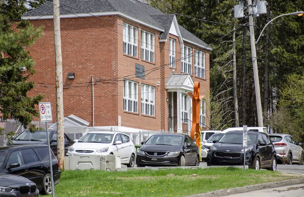 Des parents dénoncent des changements à l’école du Saint-Rosaire