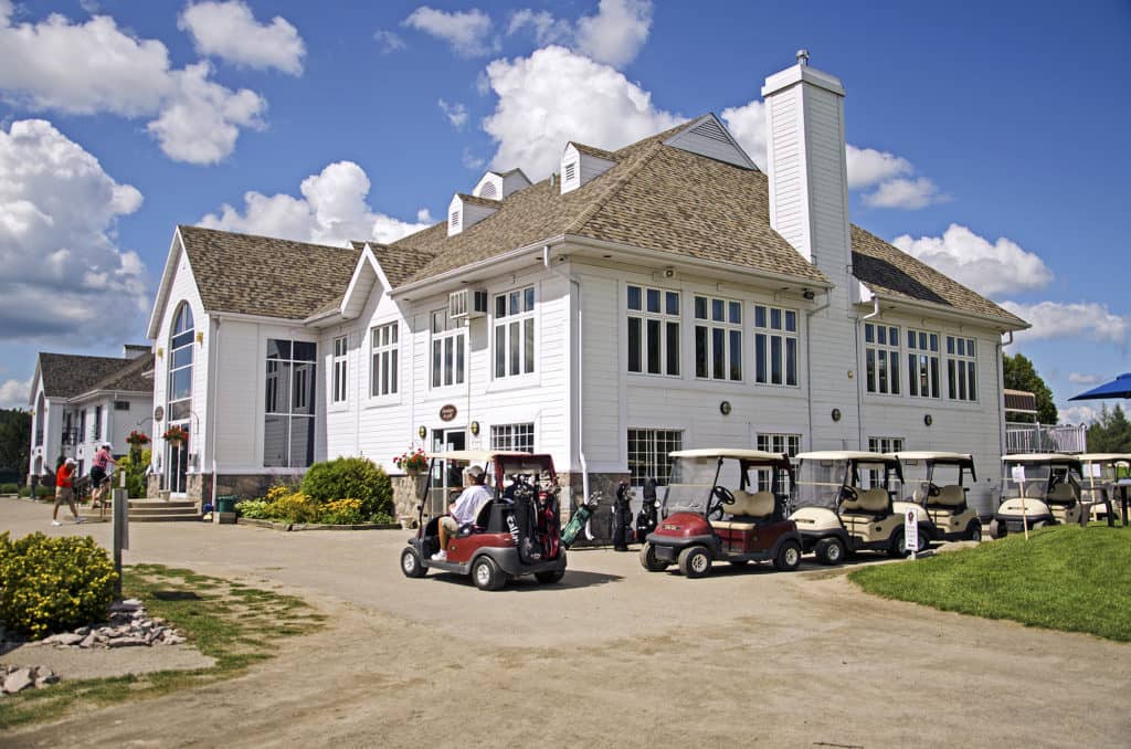 Fort achalandage cet été pour le golf à Nominingue