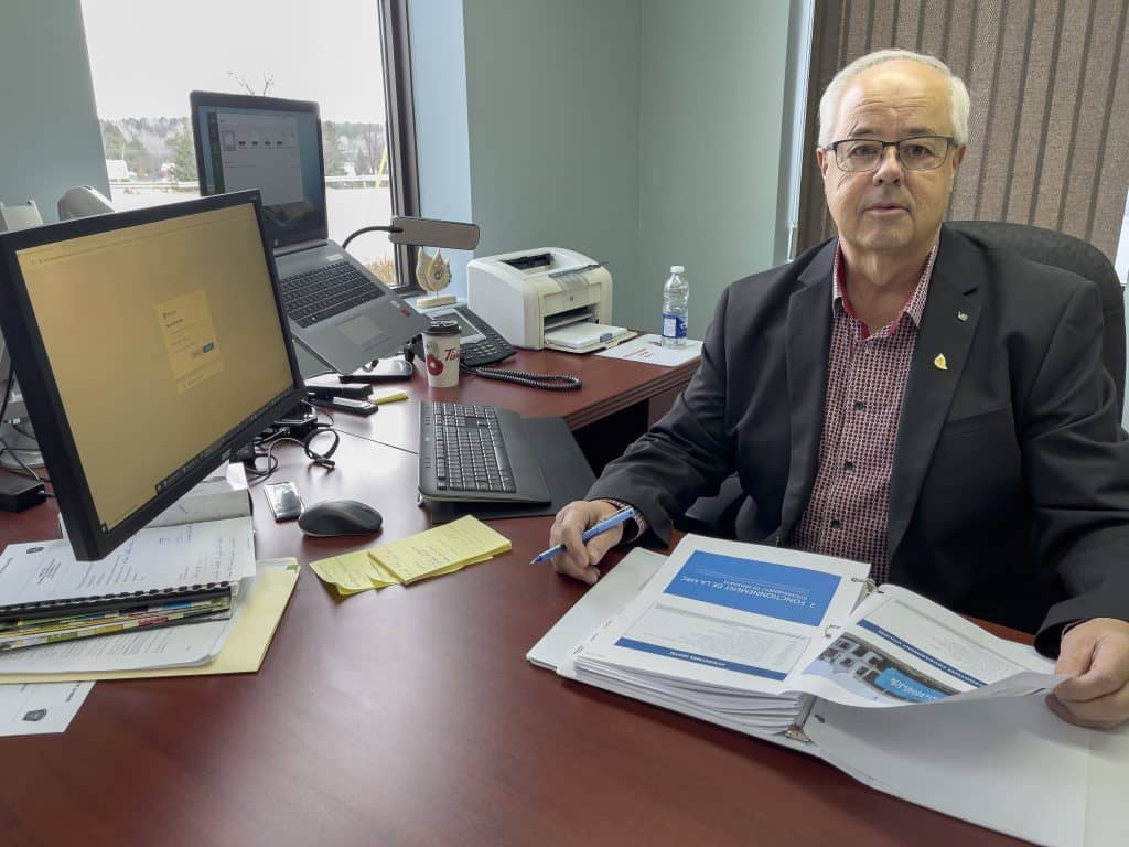 Un peu frileux, Denis Lacasse passe l’examen de la première séance