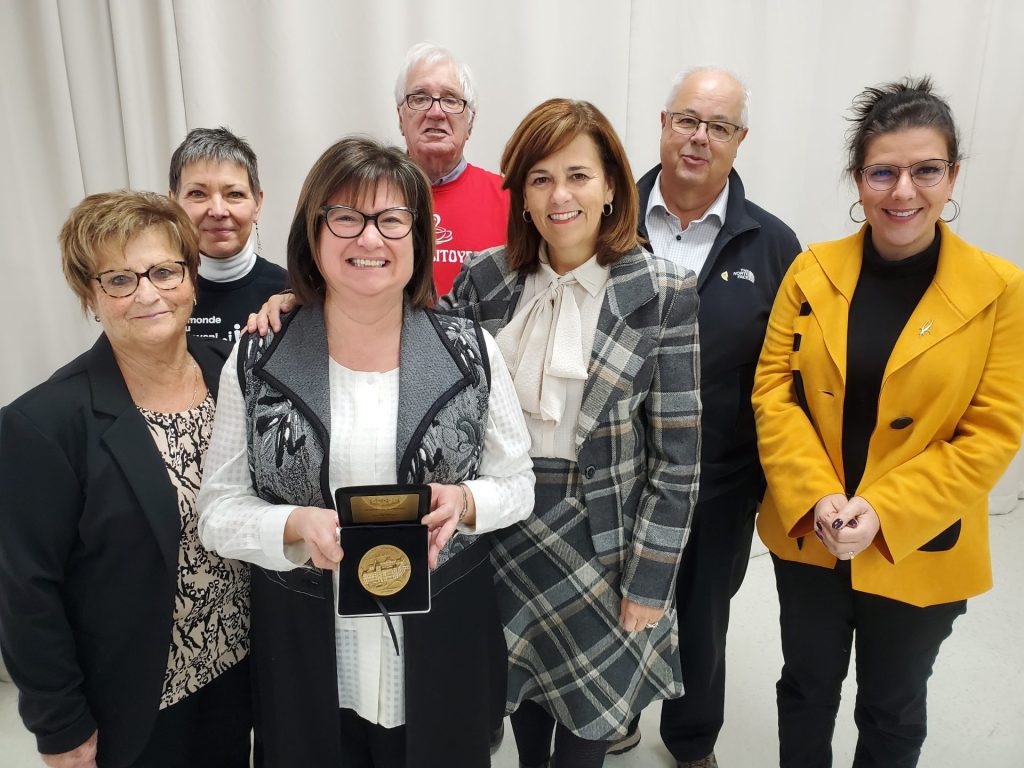Déborah Bélanger reçoit la Médaille de l’Assemblée nationale du Québec