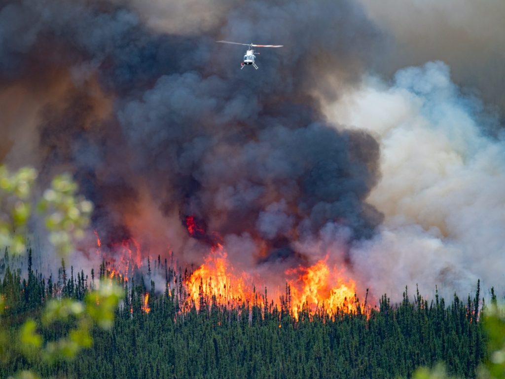 Incendies : l’armée à Mont-Laurier, levée partielle de l’interdiction d’être en forêt
