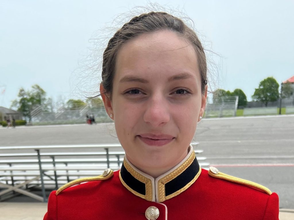 Officiers dans l’armée de père en fille