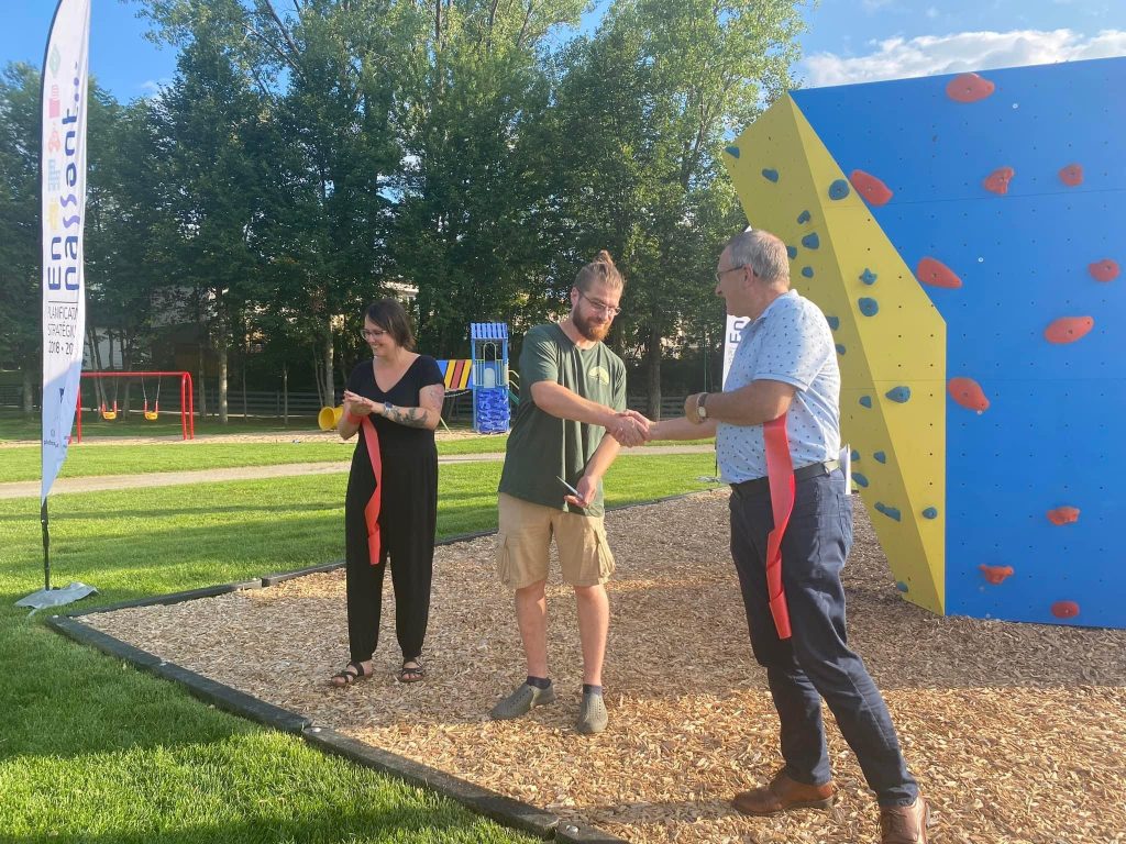 Mont-Laurier : inauguration du bloc d’escalade au parc des Canotiers Gill Tinkler