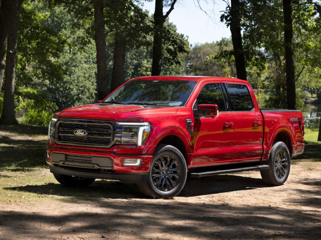 Ford F-150 2024 : style remanié, mais surtout, un nouveau hayon Pro Access