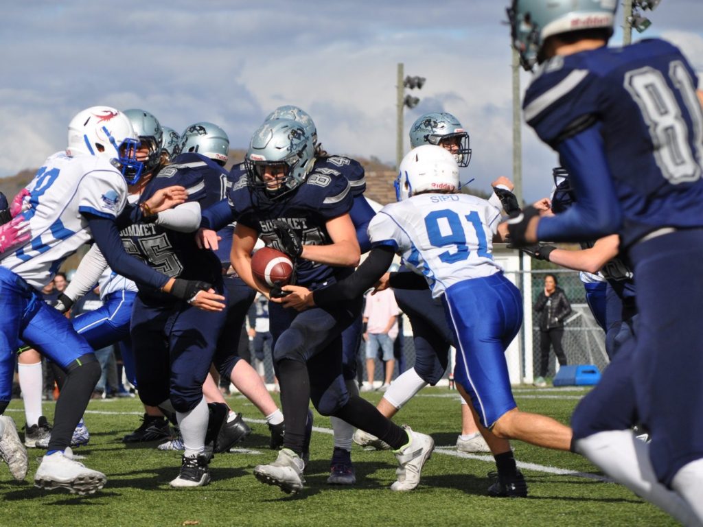 Football Sommet juvénile : premier match des séries gagné