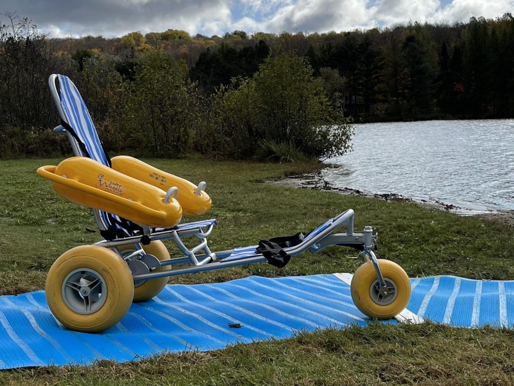 Saint-Jean-sur-le-Lac : la plage du lac des Sources maintenant accessible à tous