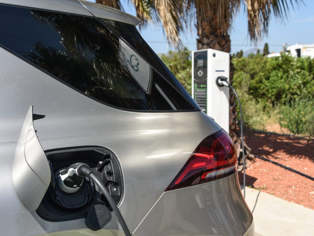 10 municipalités s’équipent de bornes de recharge électrique