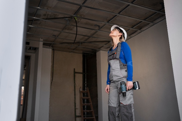 Comment utiliser la laine de verre pour insonoriser les plafonds?